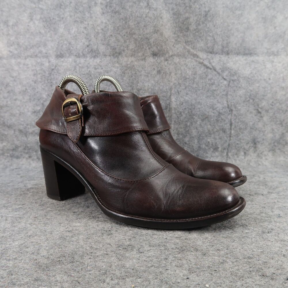Manas Shoes Womens 38 Booties Fashion Leather Stacked Heel Round Toe Buckle Zip